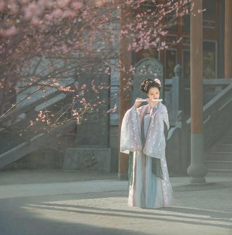 青島足療按摩的技師靜婉SPA服務好讓人舒服